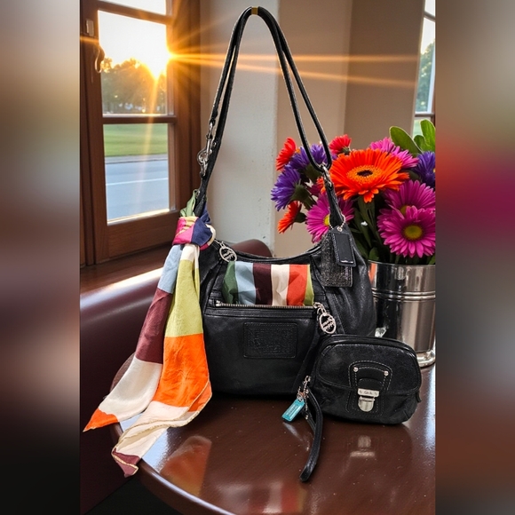 Coach 2010 Poppy LEGACY STARDUST Bag W/Legacy Wristlet & Scarf - Picture 2 of 16